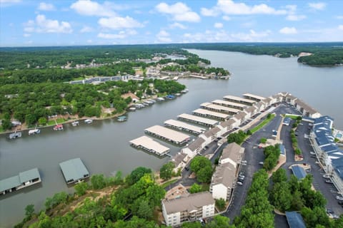 Paulie's Place Apartment in Osage Beach