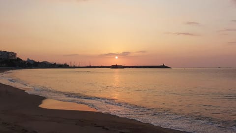 View (from property/room), Beach, Landmark view, Sea view, Street view, Sunrise, Quiet street view