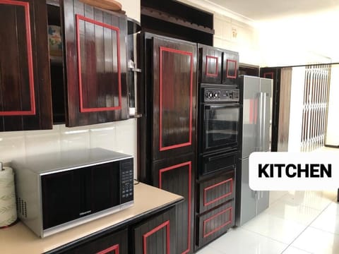 Kitchen or kitchenette, Kitchen or kitchenette, Communal kitchen, kitchen, kitchen