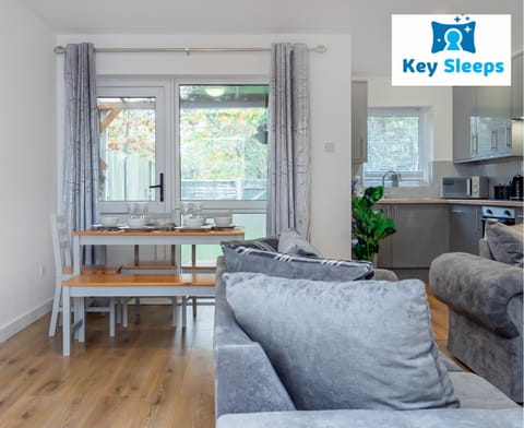 Key Sleeps - Free Parking - Horton - Leisure - Heathrow - Contractor Appartamento in Slough