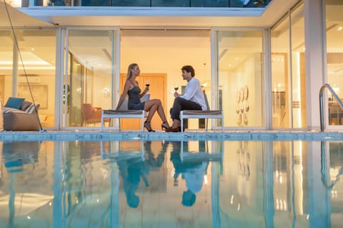 Indulge in Your Dream Getaway at Gemini Villa 6 Bedrooms, Private Beach, and Yamu Pier Sea Views Villa in Pa Klok