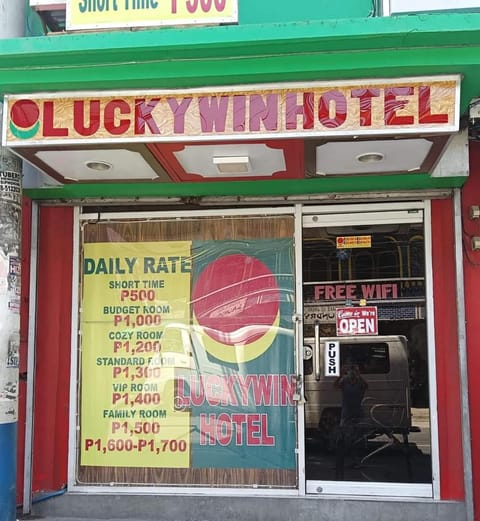 Luckywin Hotel Apartahotel in Makati