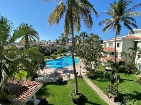 Beautiful Apartment with pool, tennis court Apartment in Manzanillo