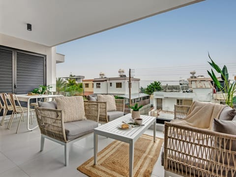 Balcony/Terrace, Seating area, Dining area