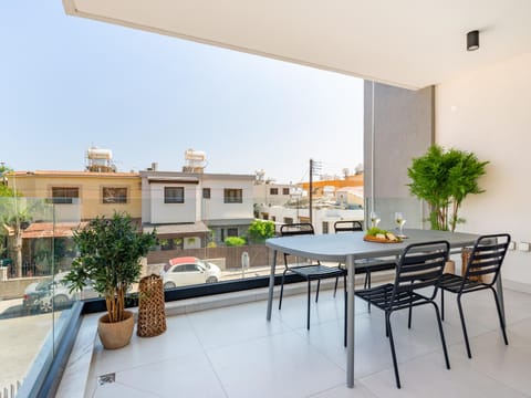 Balcony/Terrace, Dining area