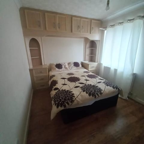 hamilton 3 bedrooms 10 minutes from city centre House in Leicester