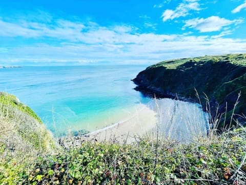 Nearby landmark, Natural landscape, Beach