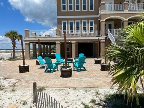 Sun Salutation House in Pensacola Beach