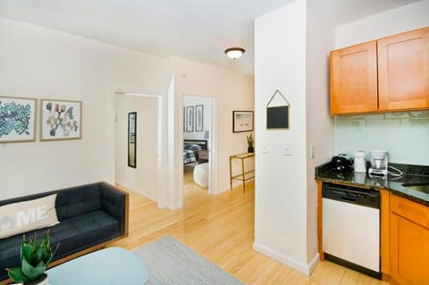 102-1A Best Value 2BR Apt Near Central Park Apartment in Upper Manhattan