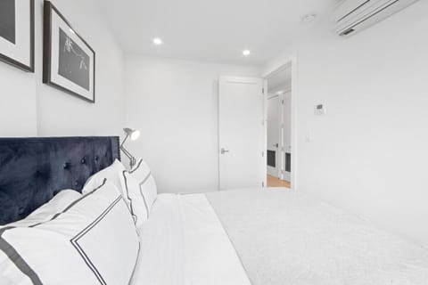 149BK-501 NEW Prime greenpoint 2BR WD in unit Condo in Long Island City
