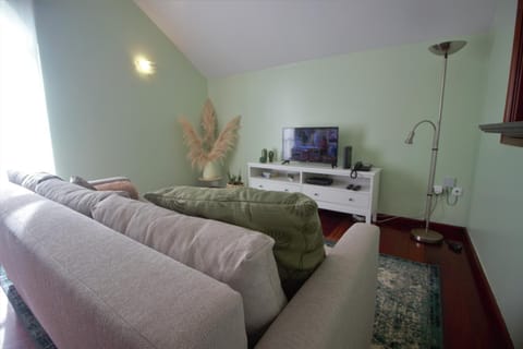 Communal lounge/ TV room, TV and multimedia, Living room, Seating area