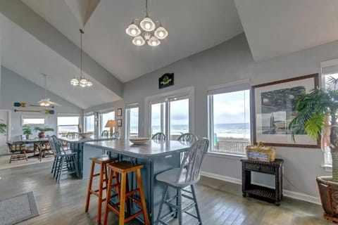 Salty Breeze House in Pensacola Beach