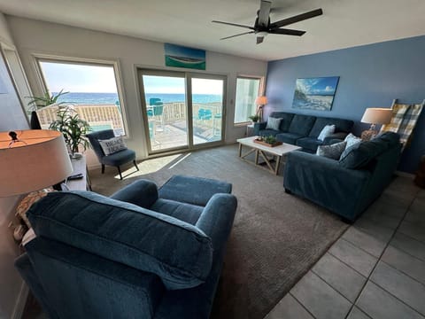 Touch of Paradise Apartment in Pensacola Beach