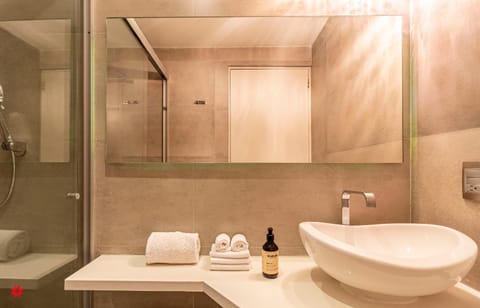 Shower, Bathroom, towels