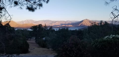 Day, Natural landscape, Balcony/Terrace, Lake view, Mountain view