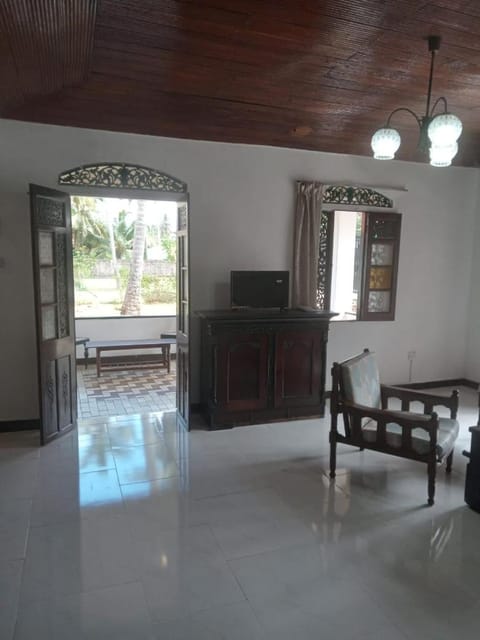 1, 2, 3, 4 or 5 roomed full homes with gardens Negombo Villa in Negombo