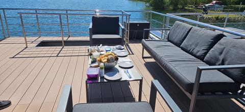 View (from property/room), Balcony/Terrace, Balcony/Terrace, Lounge or bar