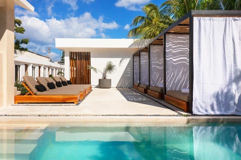 Pool view, Swimming pool, sunbed