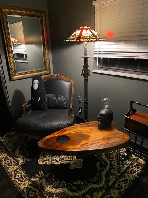 Phantom History House - Ouija Room Alojamiento y desayuno in Westchase