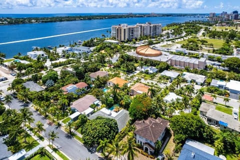 Heated Pool, Beach, Miramar Villa by RoveTravel House in West Palm Beach