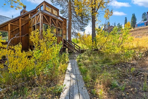 Walk to the Lake - Ski in out Amazing 5 Bdrm - VH#343 House in Bear Valley