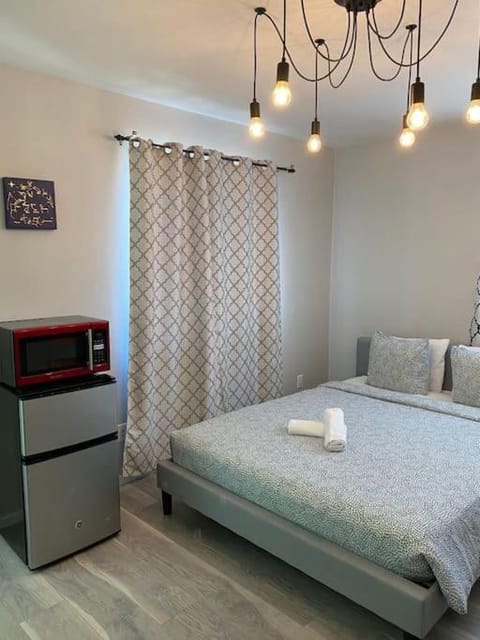 Newly remodeled and furnished home near downtown SFO Apartment in Daly City