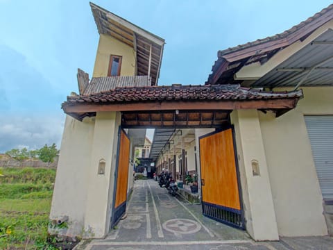 SPOT ON 91981 Diwi Homestay Hôtel in Lingsar