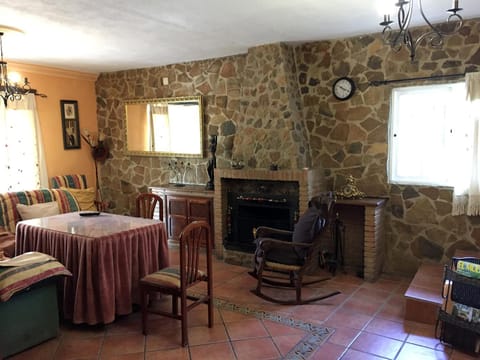 Living room, Seating area, Dining area, flat iron