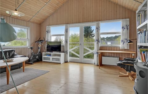 Awesome Home In Knebel With Sauna Maison in Central Denmark Region