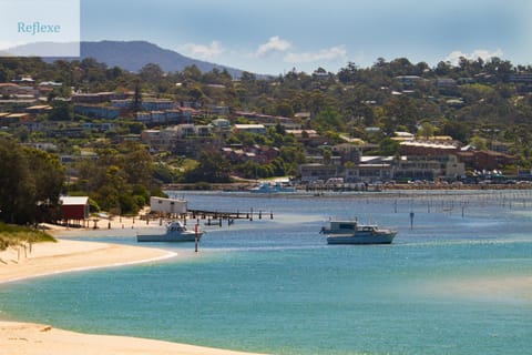 Penguin Lakeview Merimbula Apartment in Merimbula