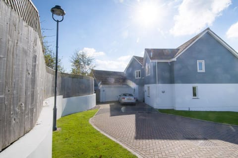 Croyde Ocean Breeze 5 Bedrooms Casa in Croyde