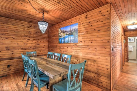 Secluded Cabin with Hot Tub, Game Room and Views! House in La Plata County