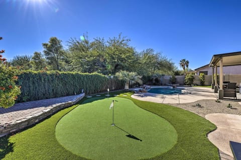 Airy Scottsdale Home Pool, Putting Green and Grill! House in Kierland