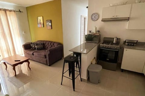 Nice Apt in punta cana 7 minutes from airport , 10 minutes from the beaches Condominio in Punta Cana