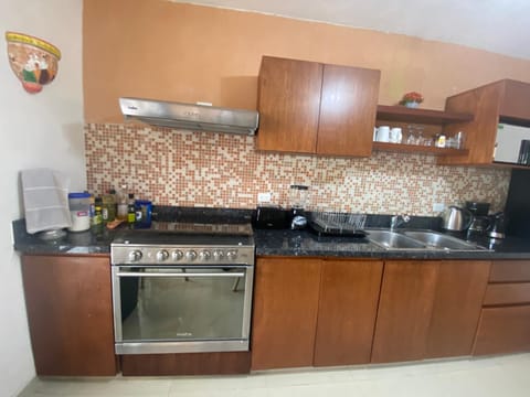 Kitchen or kitchenette, pet friendly, stove