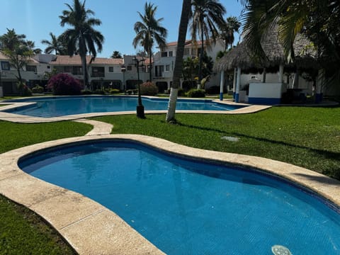 Garden, Garden view, Pool view, Swimming pool