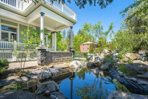 Entire Main level of Beautiful Historic Home Condominio in Spokane