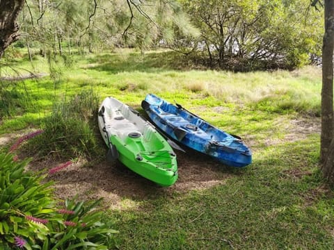 Waterfront Resort Style Living In Lake Macquarie House in Cooranbong