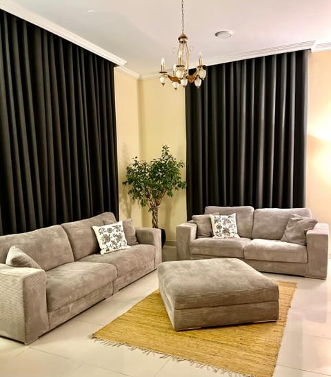Independent Spacious 3 Bedroom Villa Chalet in Al Sharjah