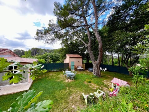 Maison provençale au calme de la campagne avec Jacuzzi Apartment in Aix-en-Provence