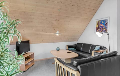 Cozy Home In Grsten With Kitchen House in Sønderborg