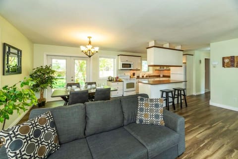 NN - The Quill - Porter Creek 1-bed 1-bath Condo in Whitehorse