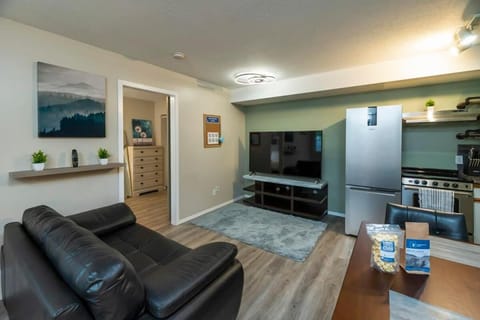 NN - The Narwhal - Porter Creek 1-bed 1-bath Condo in Whitehorse