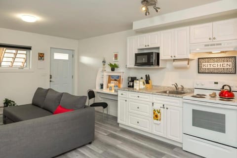 NN - The Evelyn - Whistlebend 1-bed 1-bath Condo in Whitehorse