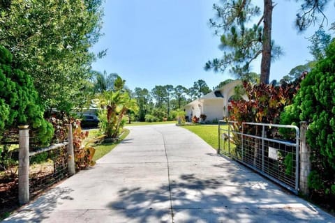 Nature Lover's Oasis House in Palm Bay