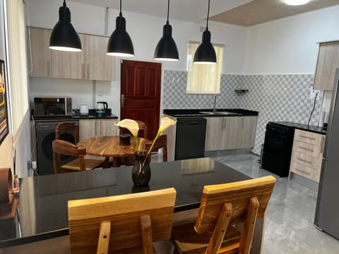 Smart Stay Eco Friendly AirBnB Haus in Lusaka