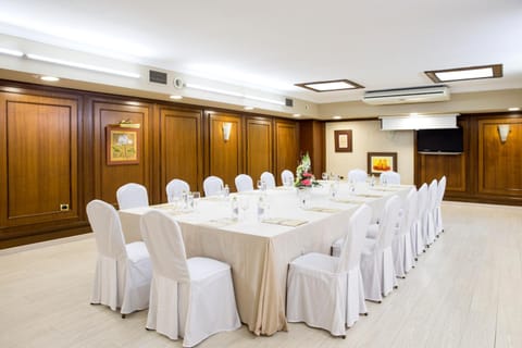 Meeting/conference room