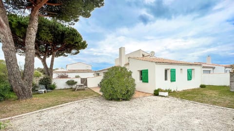 Property building, Garden, Garden view