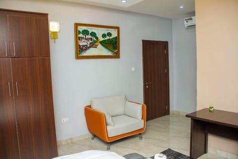 House 13, Wuye Abuja Condo in Abuja