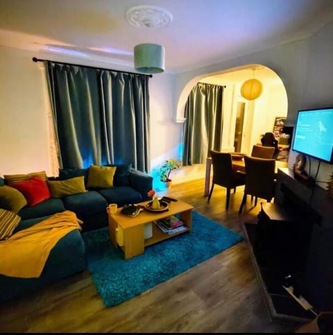 Communal lounge/ TV room, TV and multimedia, Living room